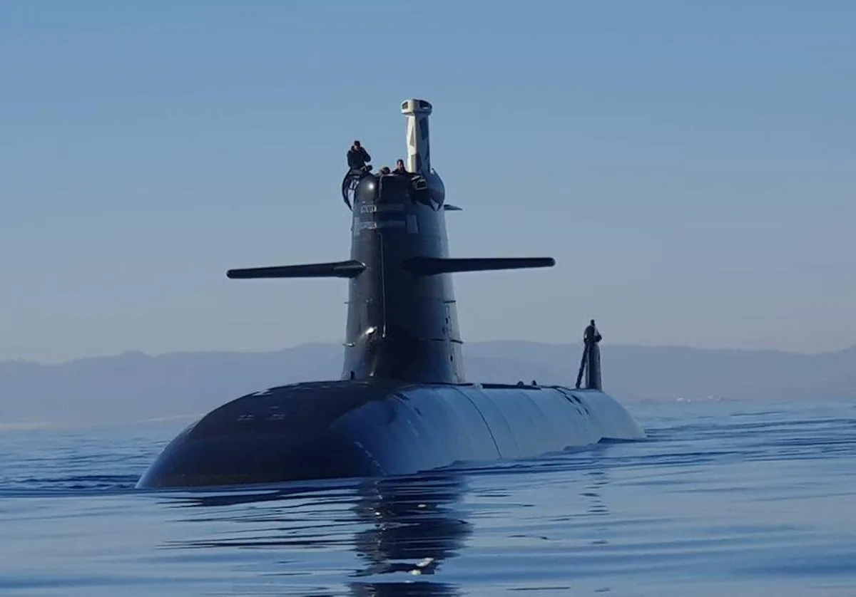 El submarino m s grande de la Armada Espa ola sale de Palencia